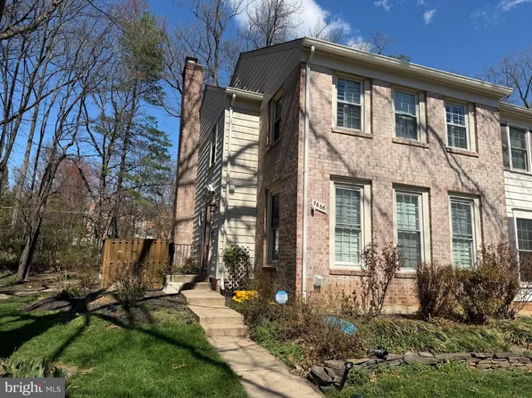 9666 Masterworks Dr, Vienna, VA 22181