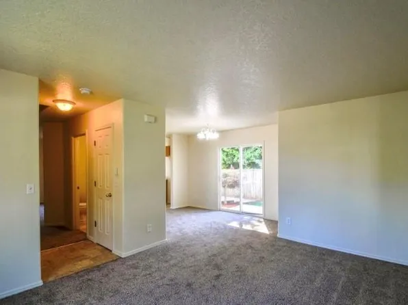 124 Kimeroff Ln SE, Salem, OR 97306