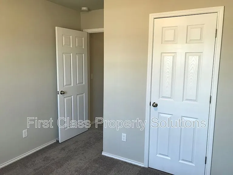 1716 W Antler Way — Photo 17