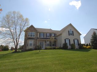 1011 Broadleaf Cir, Royersford, PA 19468