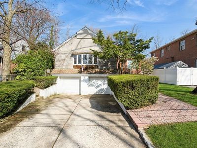 19303 85th Rd, Hollis, NY, 11423