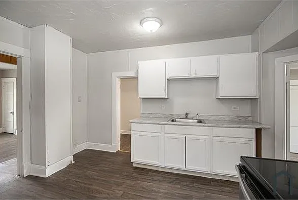 3408 E 140th St #2 — Photo 5