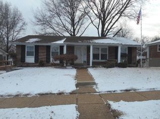 3834 Coachella Dr, Saint Louis, MO 63125