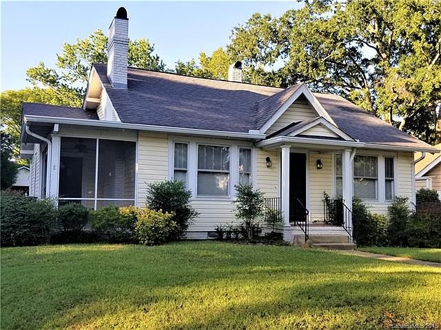 1st image of 215 Cottage Pl