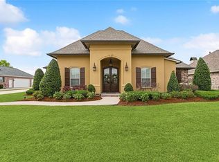 212 Lac Cypriere Dr, Luling, LA 70070