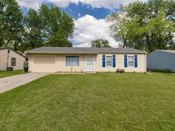 805 N 83rd Ter, Kansas City, KS 66112