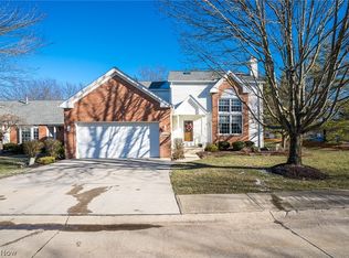 12609 Woodberry Ln, Strongsville, OH 44149