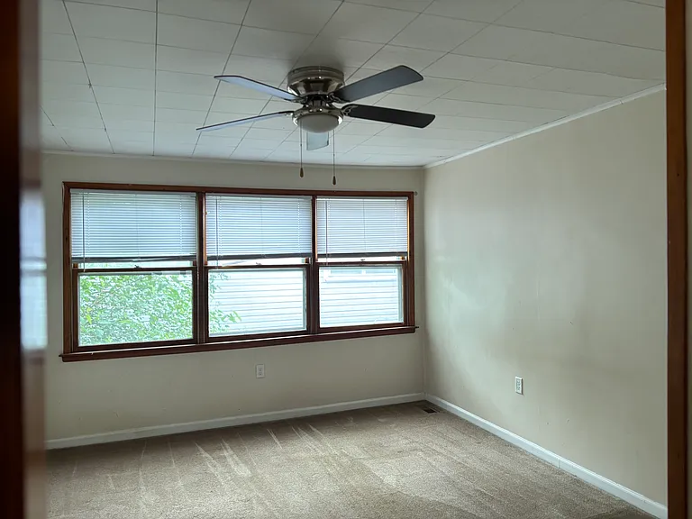 2532 S Pasfield St — Photo 3
