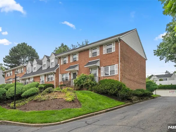 156 Parkview Dr #24, Teaneck, NJ 07666