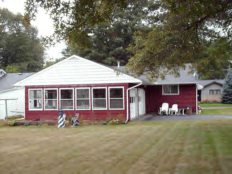 2nd image of 118 Sayer St