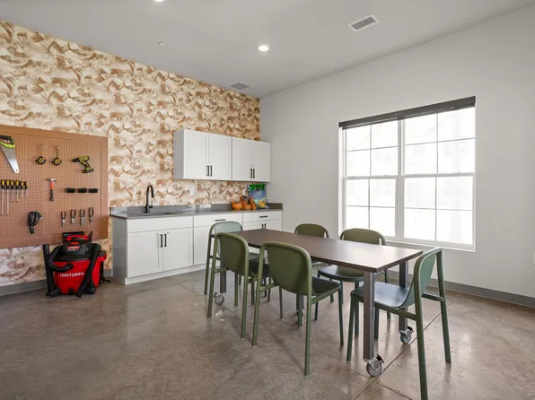 BroadAcre Apartments of McCordsville