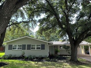 1615 Armistead St, College Station, TX 77840