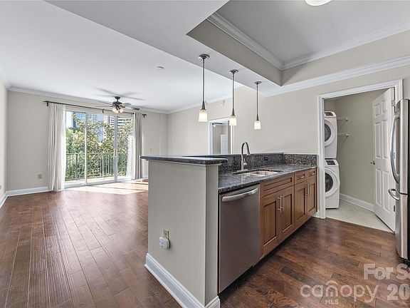 5th image of 300 W 5th St APT 809