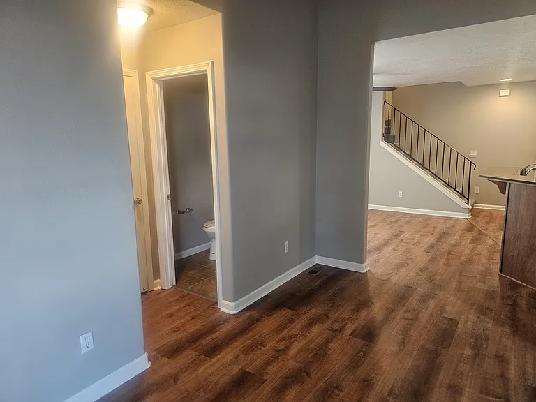 1051 N Forsythia Cir — Photo 2