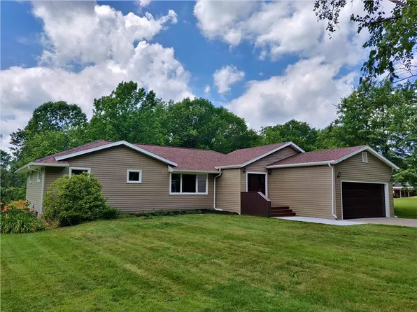 5530 Schultz Rd, Erie, PA 16509