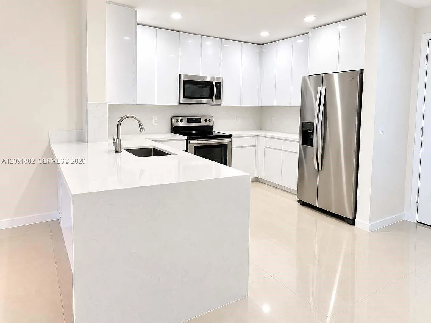 Ten Aragon Condo — Photo 3
