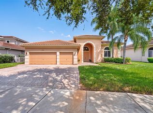 19143 SW 60th Ct, Fort Lauderdale, FL 33332