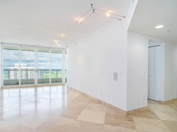 21055 Yacht Club Dr APT 2104, Aventura, FL 33180