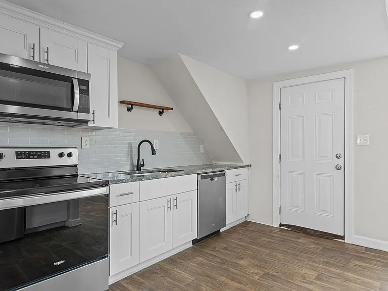 635 South St #C — Photo 6