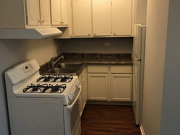2nd image of 12627 Irving Ave APT 9