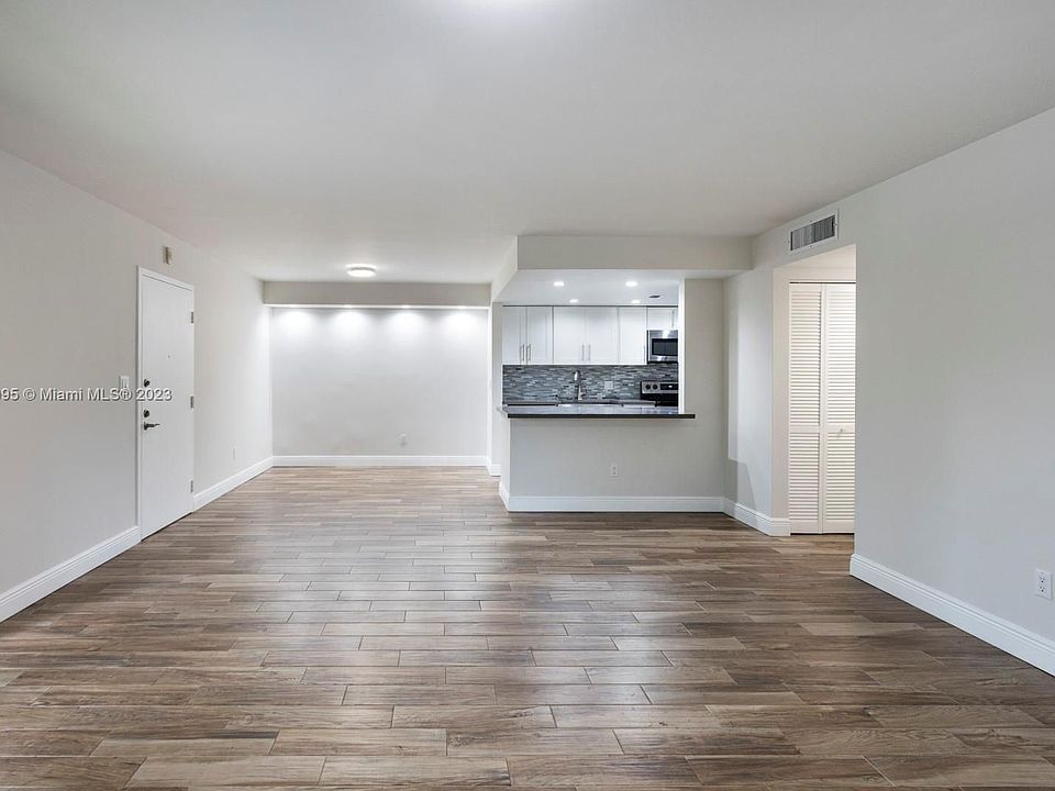 Kings Creek West Condominiums Miami, FL Zillow