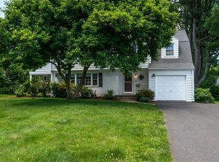 188 Brewster Rd, West Hartford, CT 06117