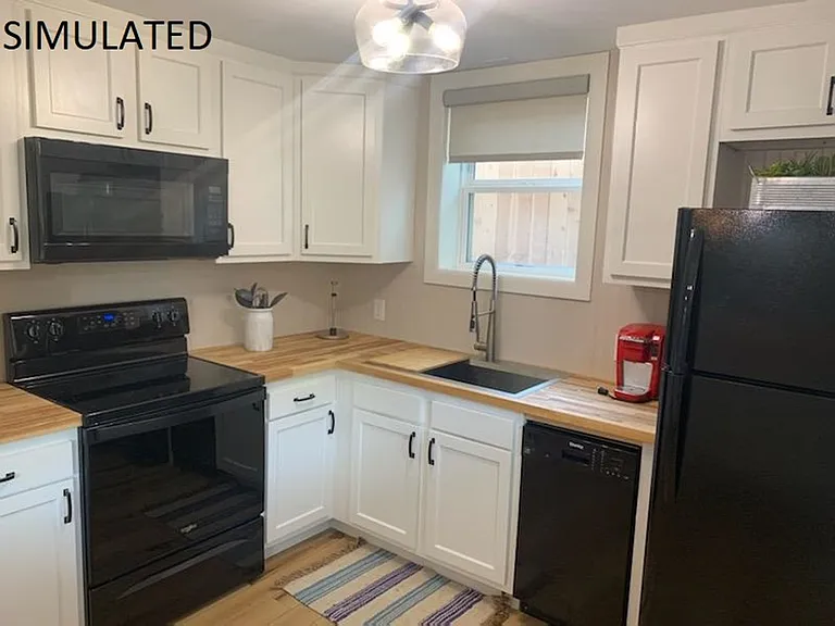 4125 Holdrege St — Photo 3