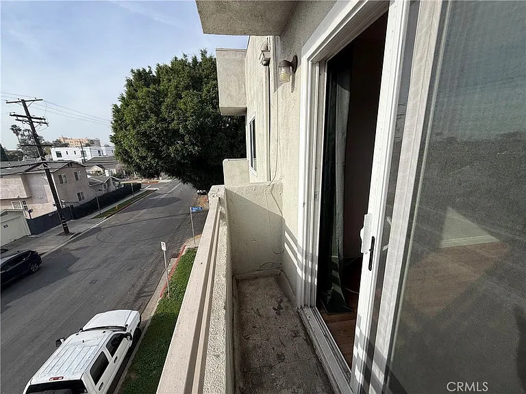 400 N Hobart Blvd #301 — Photo 16