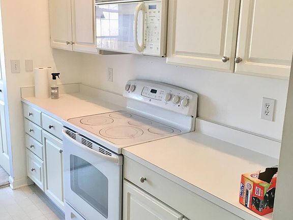 5th image of 2450 Apple Blossom Ln APT 303