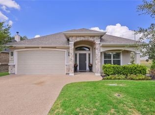 1919 Debbie Dr, Bryan, TX 77802