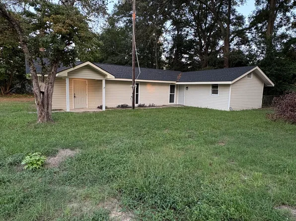 605 Correll Street, Maxton, NC 28364