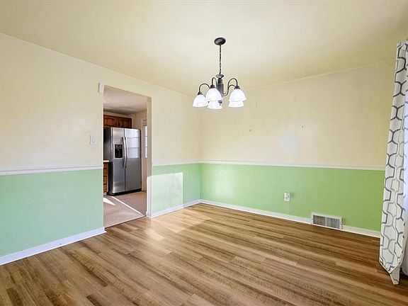 4th image of 4426 Woodhill Dr