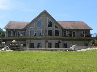 401 Easy St, Galena, MO 65656