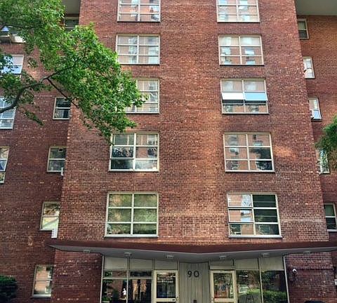 3rd image of 80 La Salle St APT 19E