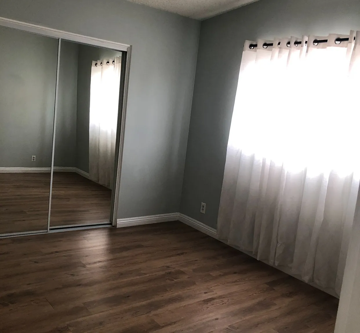 11815 Goshen Ave — Photo 2