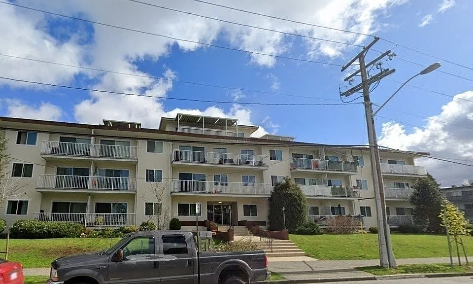 409 Ash St