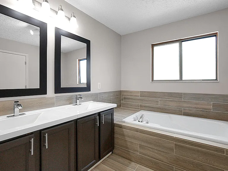 7961 Pinehill Rd — Photo 24