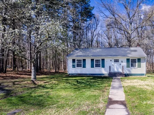219 Maben Ave, Blackstone, VA 23824