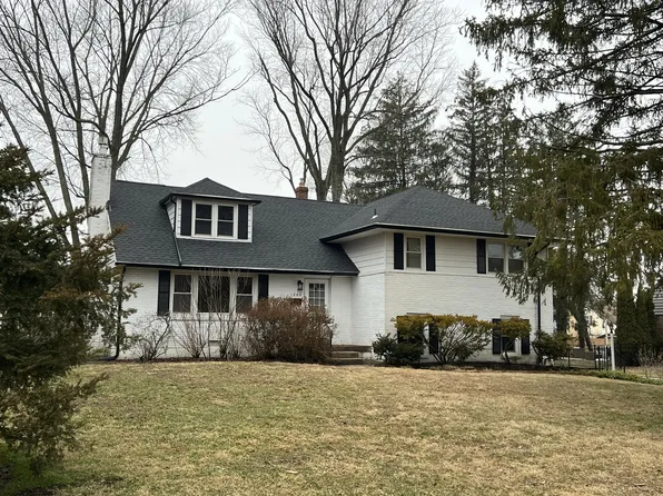 1202 Heather Ln, Wilmington, DE 19803