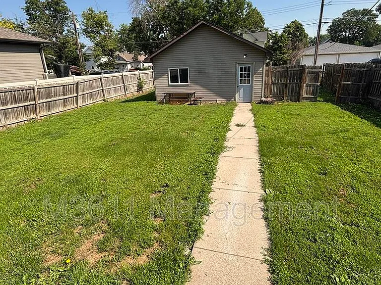 2820 S St — Photo 3
