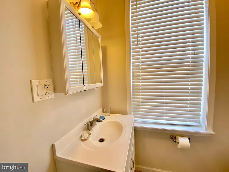 1934 N 7th St #3 — Photo 13