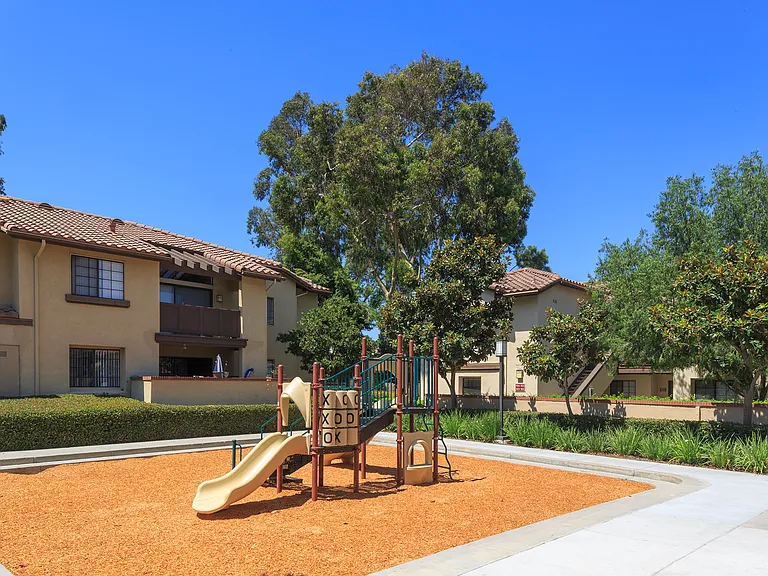 Rancho Alisal Apartment Homes — Photo 18