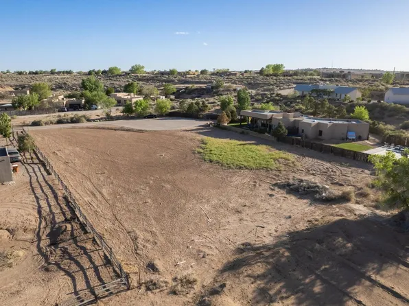 21 Paseo C De Baca, Corrales, NM 87048