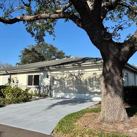 1st image of 2516 Larkin Dr #2516