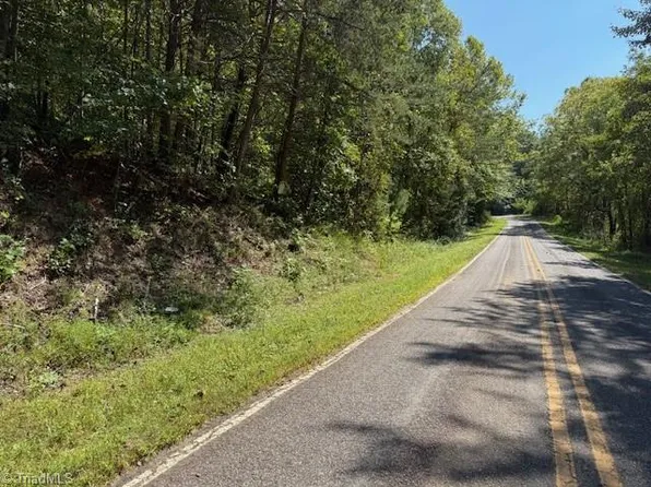 3 Arlie Myers Store Rd, Mc Grady, NC 28649