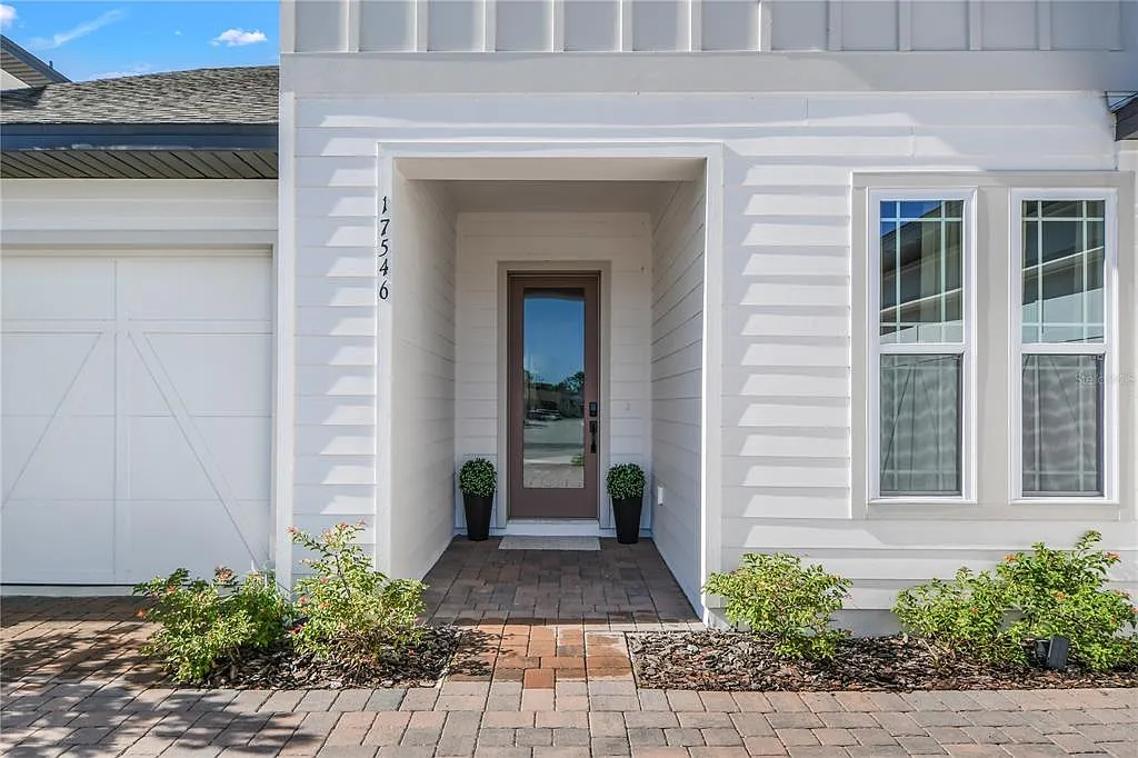 5 bed, 4.5 bath, 3767 sqft, $6,900 — Photo 4
