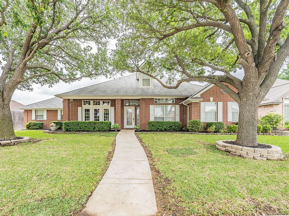 1st image of 8205 Fin Wood Ct