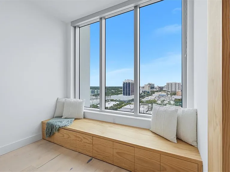 111 S Pineapple Ave #1103 — Photo 31