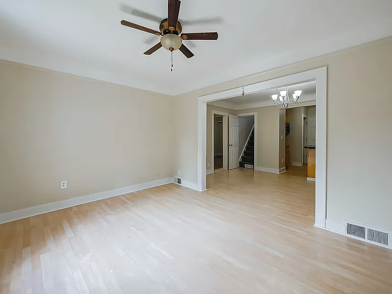 358 S Marshall St — Photo 9