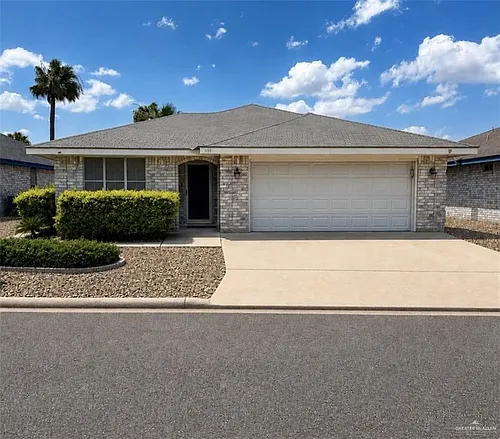 1111 Lake View Dr Photo 1